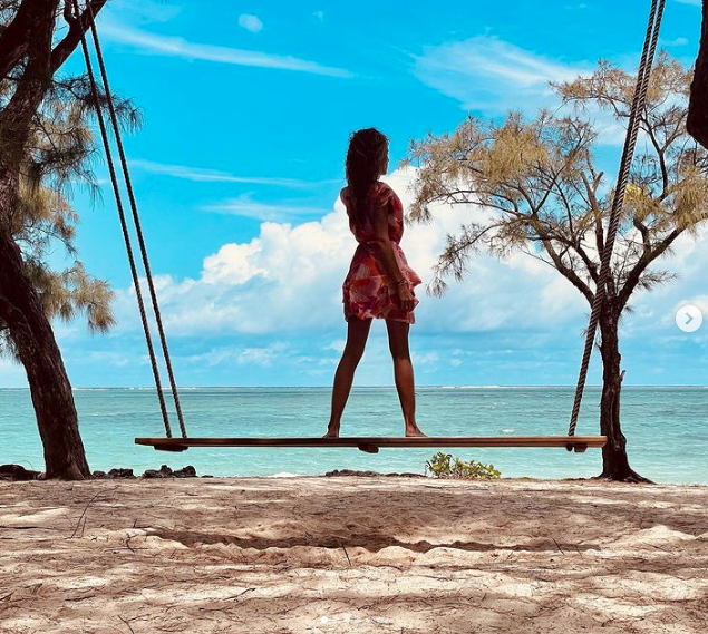 Vacances mauriciennes pour les acteurs Elodie Fontan et Philippe Lacheau